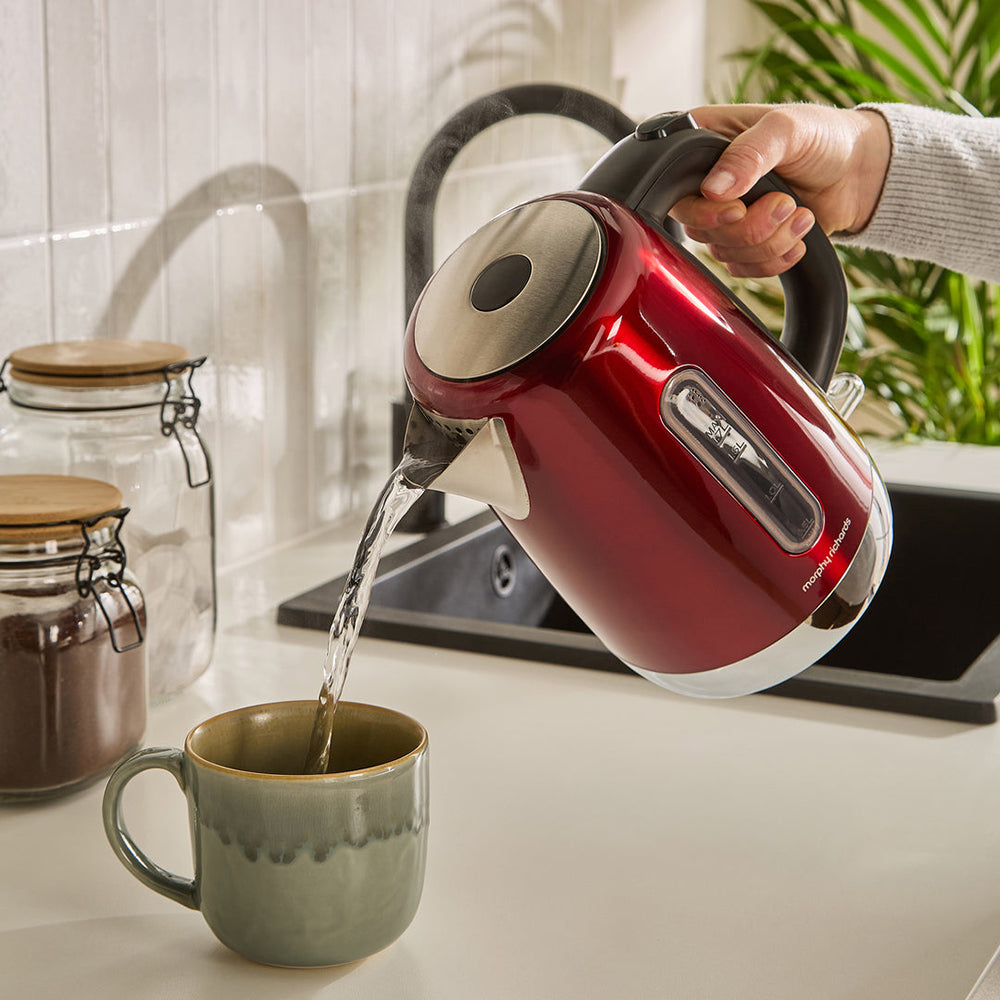 Morphy Richards Equip 1.7L Wasserkocher - Rot | 102785