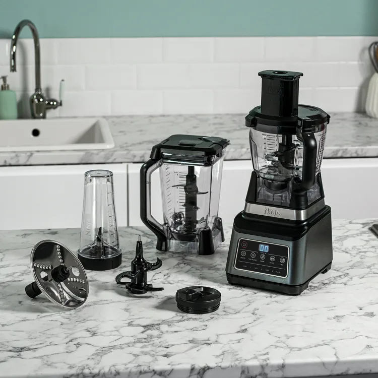 Ninja 1200W 3-in-1 Küchenmaschine mit Auto IQ - Schwarz & Silber | BN800UK