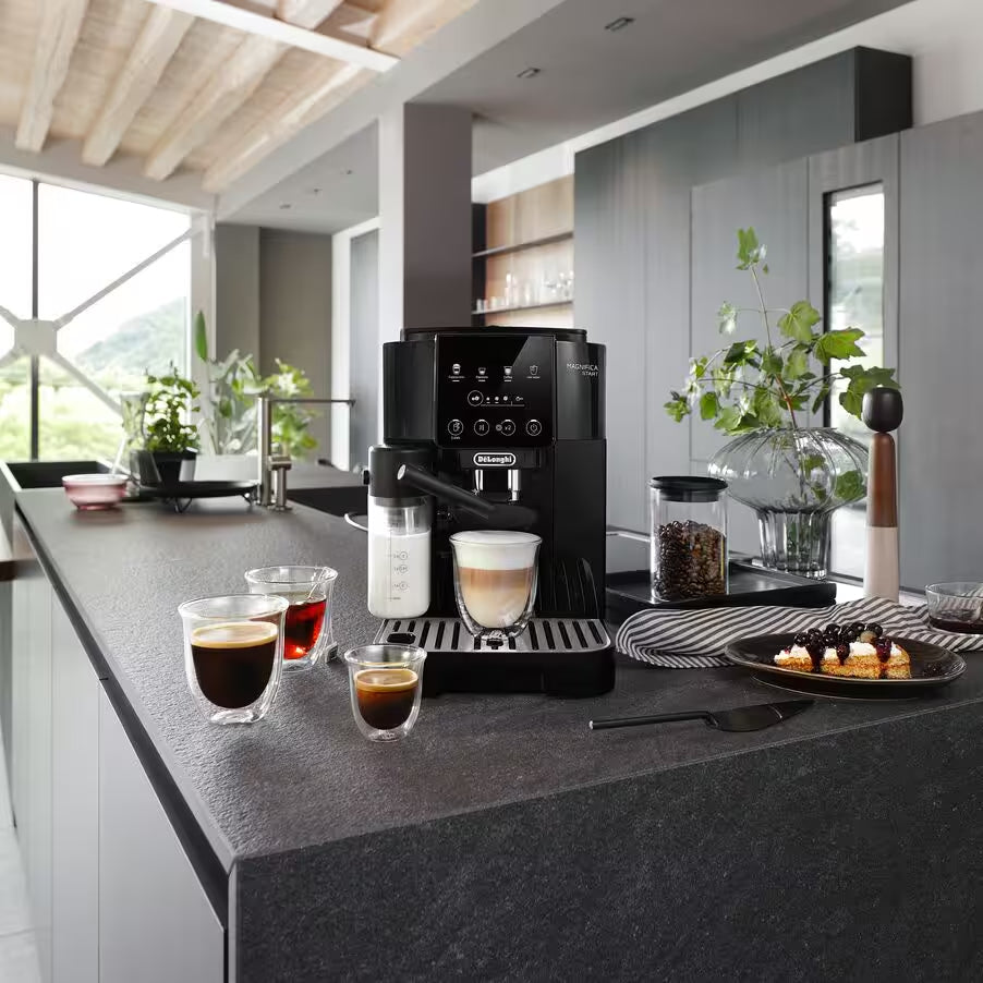 DeLonghi Magnifica Start Automatic Coffee Maker - Schwarz | ECAM220.60.B