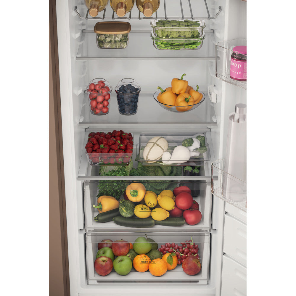 Hotpoint 285L Low Frost integriert Kühl-Gefrierkombination - Steel | HTSD184011A1