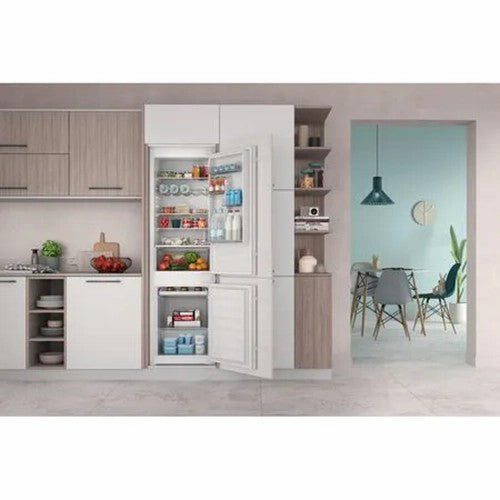Indesit Push&Go 268L integriert Kühl-Gefrierkombination - Weiß | INC18D011B1