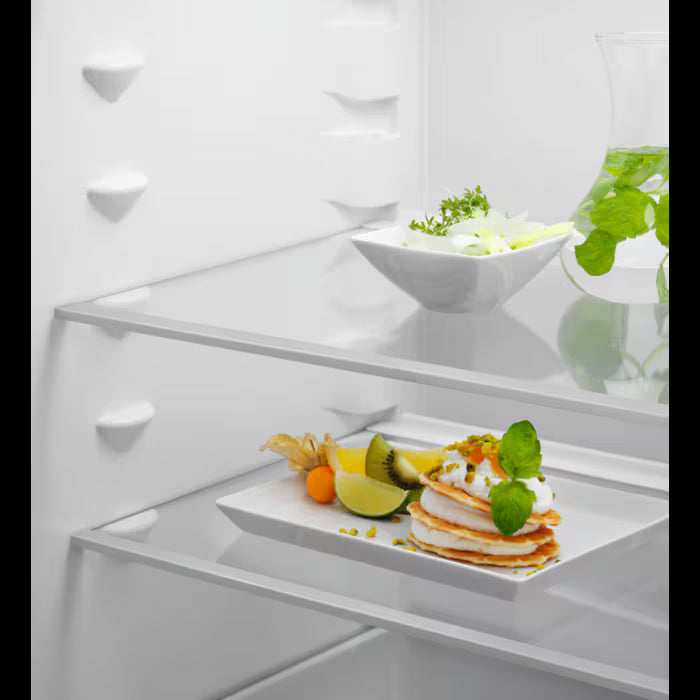 Electrolux 700 GreenZone 257L Frost Free Einbau Kühl-Gefrierkombination - Weiß | LNA7NE18S