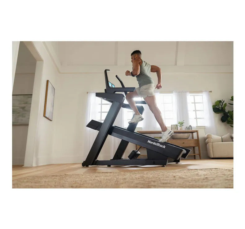 Laufband NordicTrack X16 Incline Trainer
