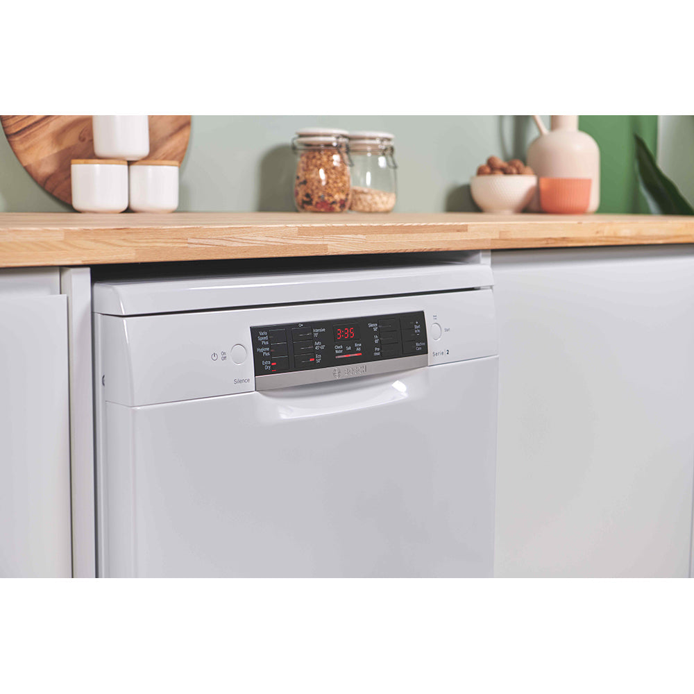Bosch Series 2 60CM freistehend Standard Geschirrspüler - Weiß | SMS26AW08G
