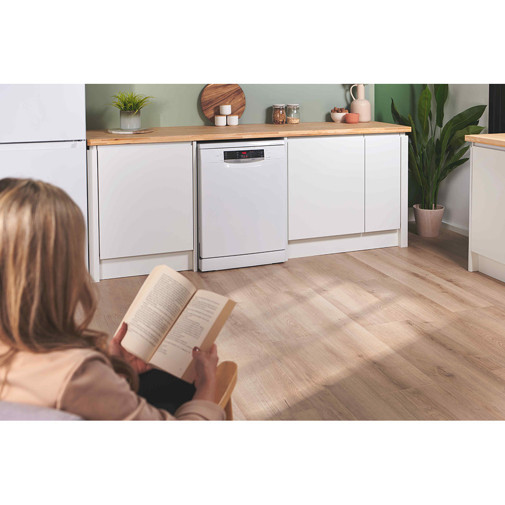 Bosch Series 2 60CM freistehend Standard Geschirrspüler - Weiß | SMS26AW08G