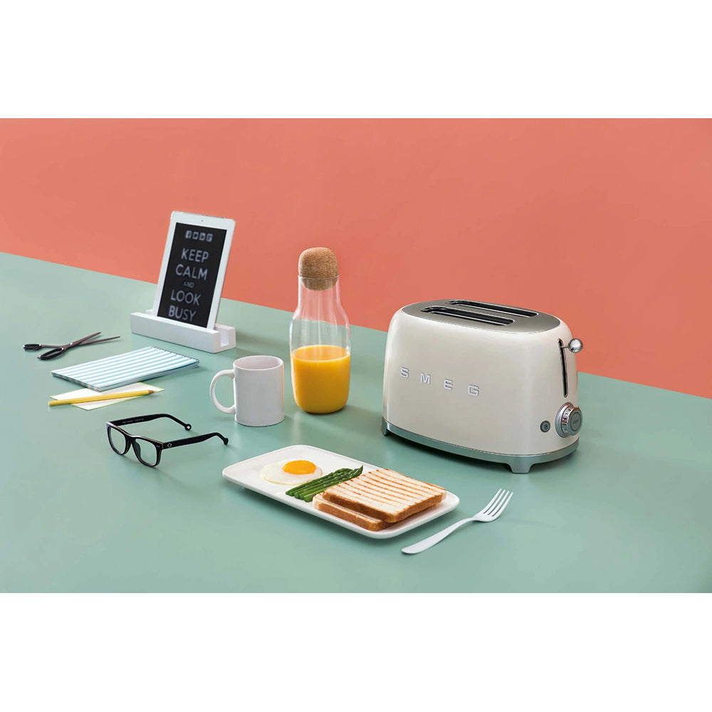 Smeg 950W 2 Slice Toaster - Cream | TSF01CRUK