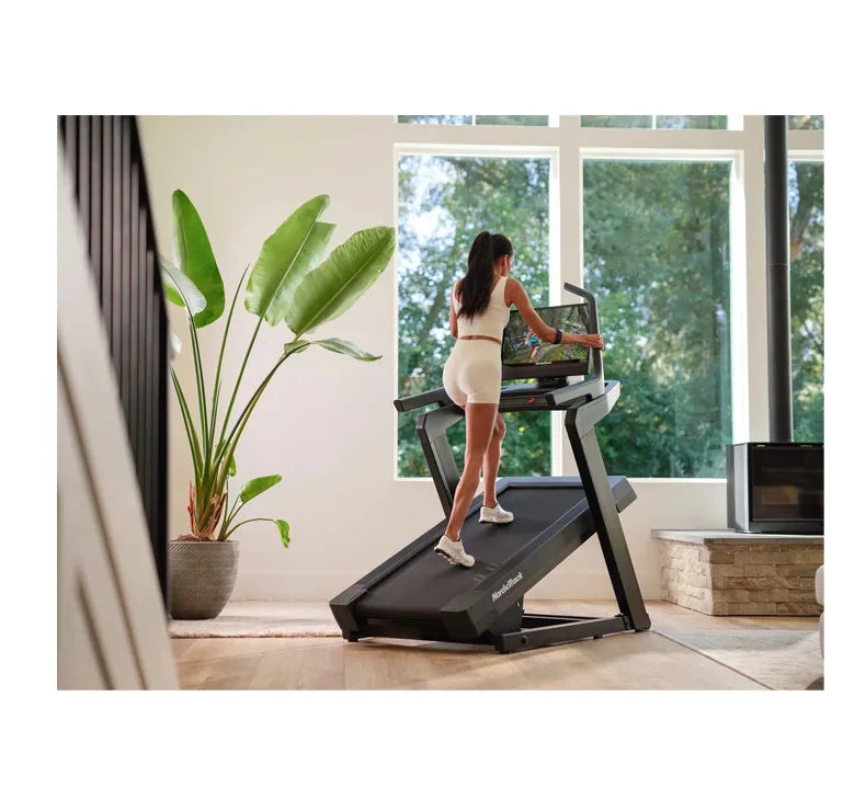 Laufband NordicTrack X24 Incline Trainer