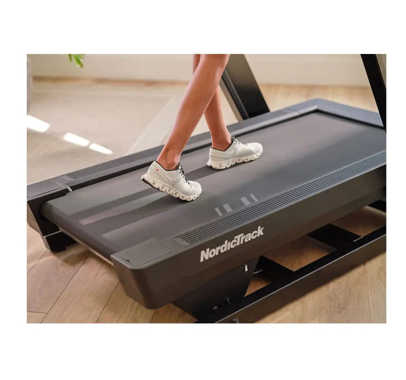 Laufband NordicTrack X24 Incline Trainer