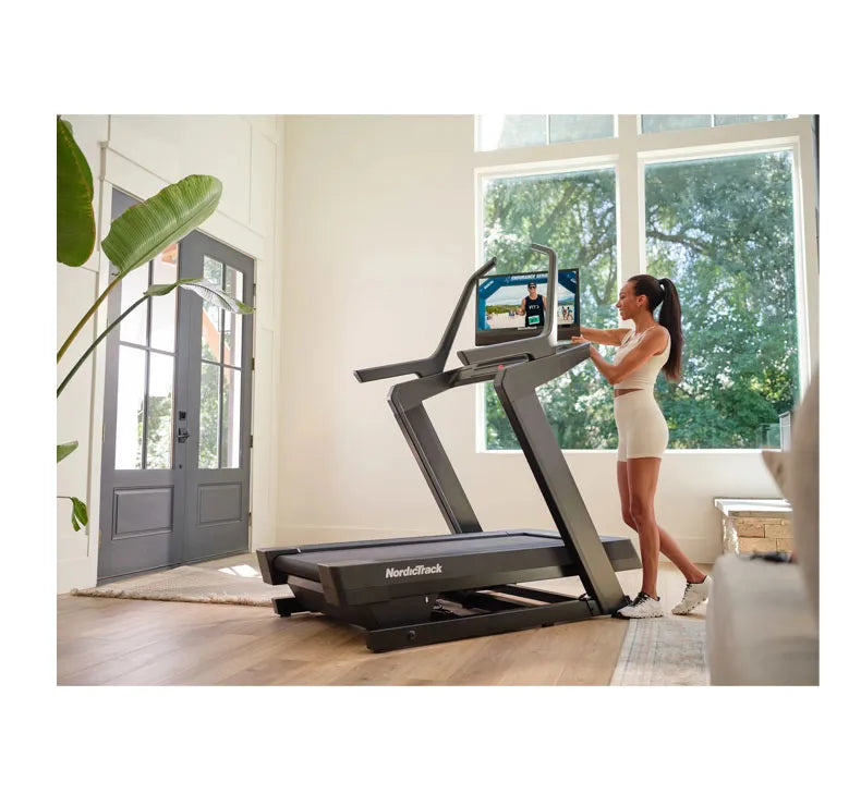 Laufband NordicTrack X24 Incline Trainer