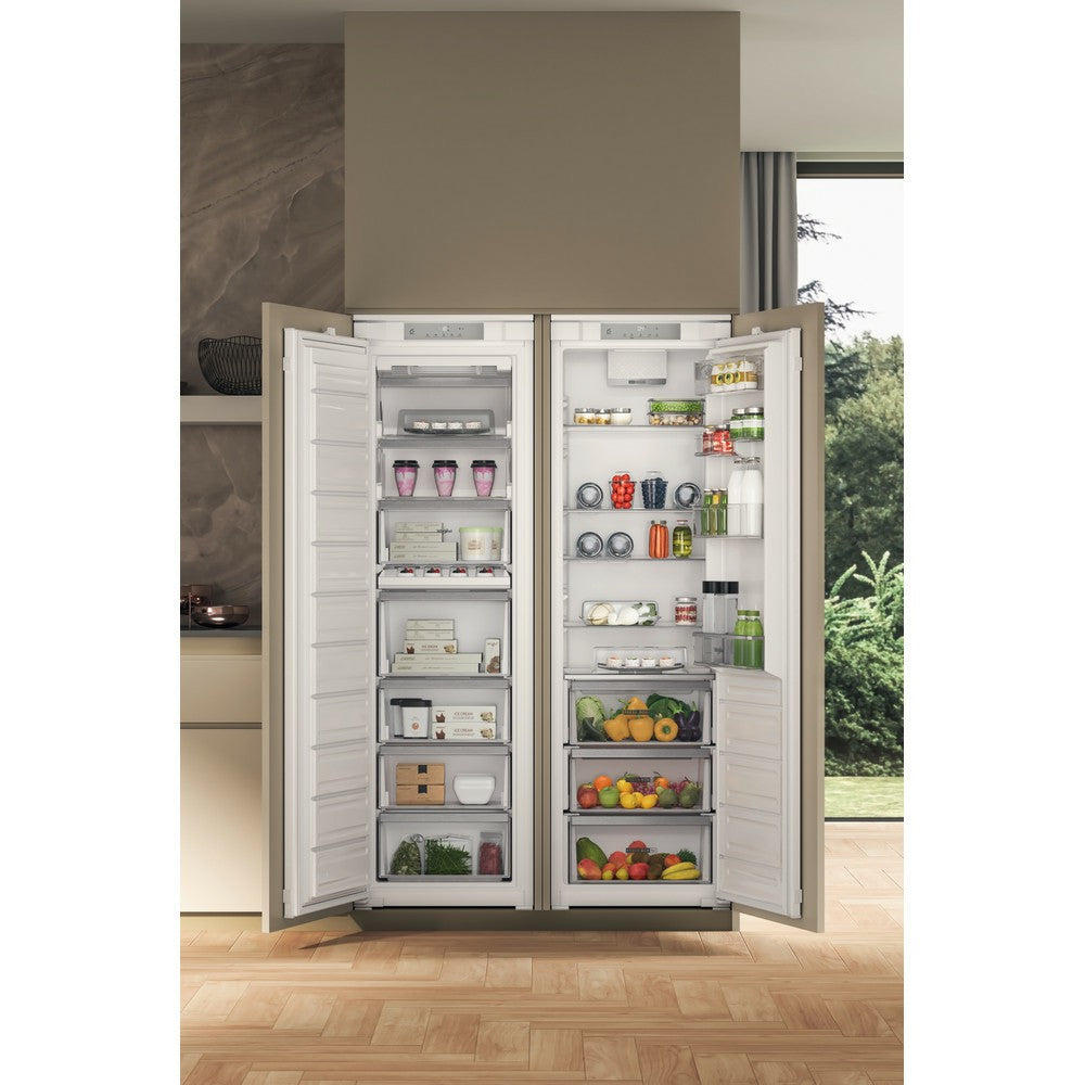 Whirlpool 306L integriert Kühlschrank - Steel | WHSD18A033C1
