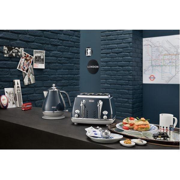 DeLonghi 1.7L Wasserkocher - Blau | KBOC3001.BL
