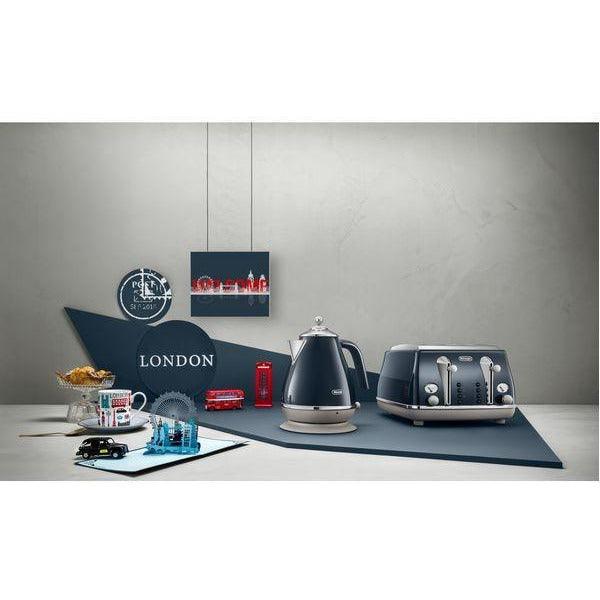 DeLonghi 1.7L Wasserkocher - Blau | KBOC3001.BL