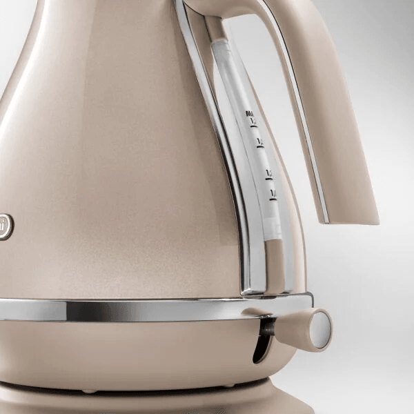 DeLonghi Icona Metallics 1.7L Wasserkocher - Beige | KBOT3001.BG